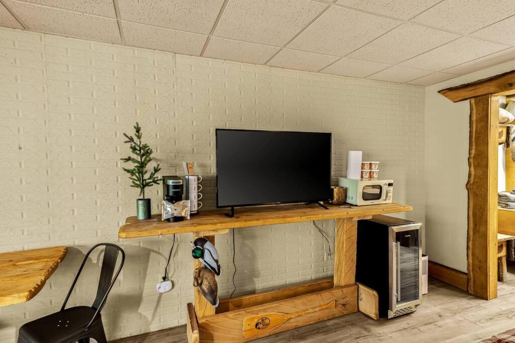 Stonegate Lodge King Bed Wifi 50 Roku Tv Salt Water Pool Room #104 Eureka Springs Ngoại thất bức ảnh