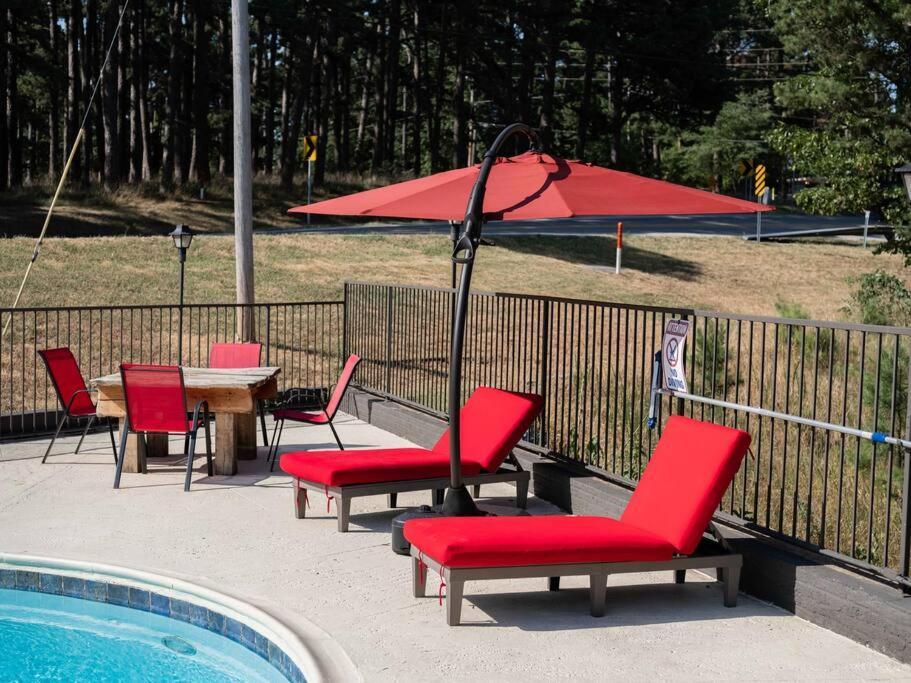 Stonegate Lodge King Bed Wifi 50 Roku Tv Salt Water Pool Room #104 Eureka Springs Ngoại thất bức ảnh