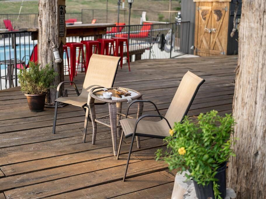 Stonegate Lodge King Bed Wifi 50 Roku Tv Salt Water Pool Room #104 Eureka Springs Ngoại thất bức ảnh
